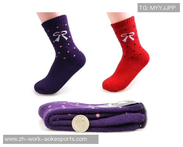 足球袜变身秋裤的时尚新潮流如何在寒冷季节中保持温暖与风度